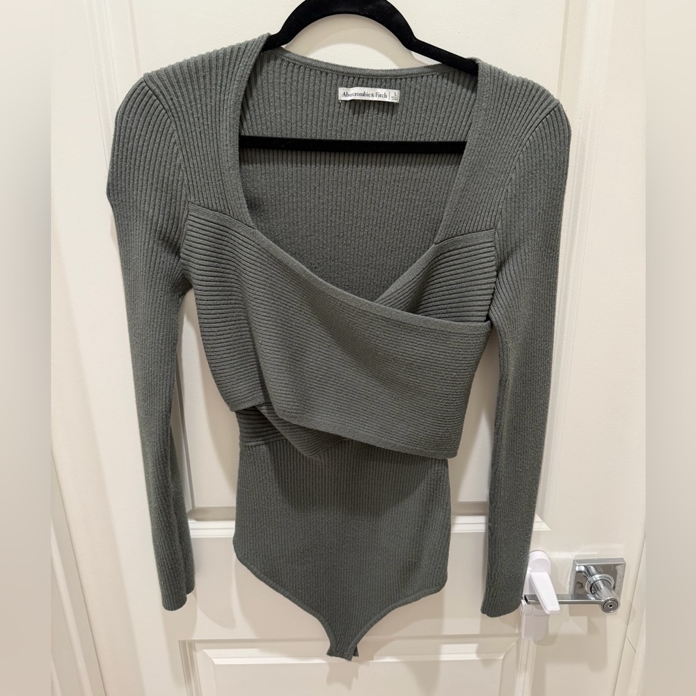 Abercrombie & Fitch Ribbed Sweater Bodysuit